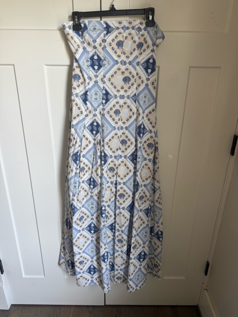 NWT  7 For All Mankind Blue and White Printed Maxi strapless dress. Size M
